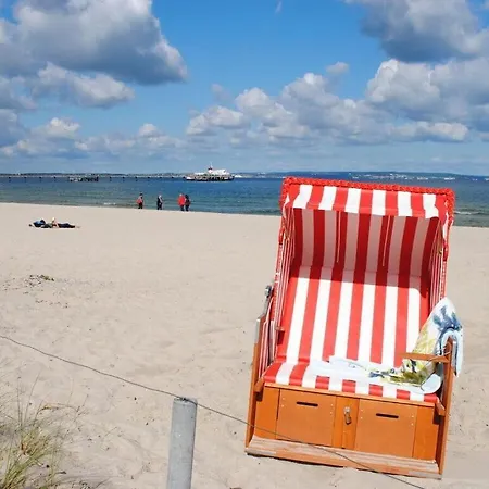 Holiday home Utbuexen In The Strandidyll Hh *